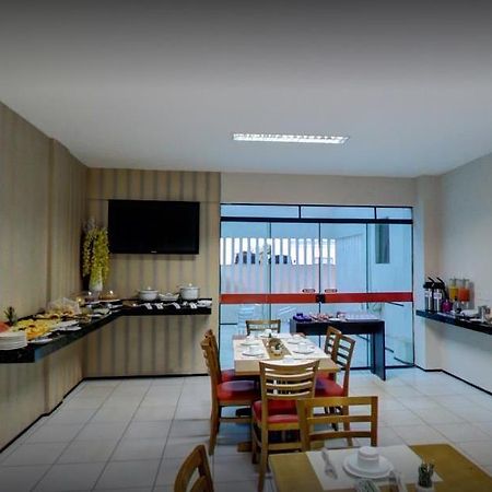 Holiday Hotel Picos Bagian luar foto