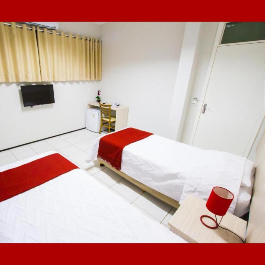 Holiday Hotel Picos Bagian luar foto